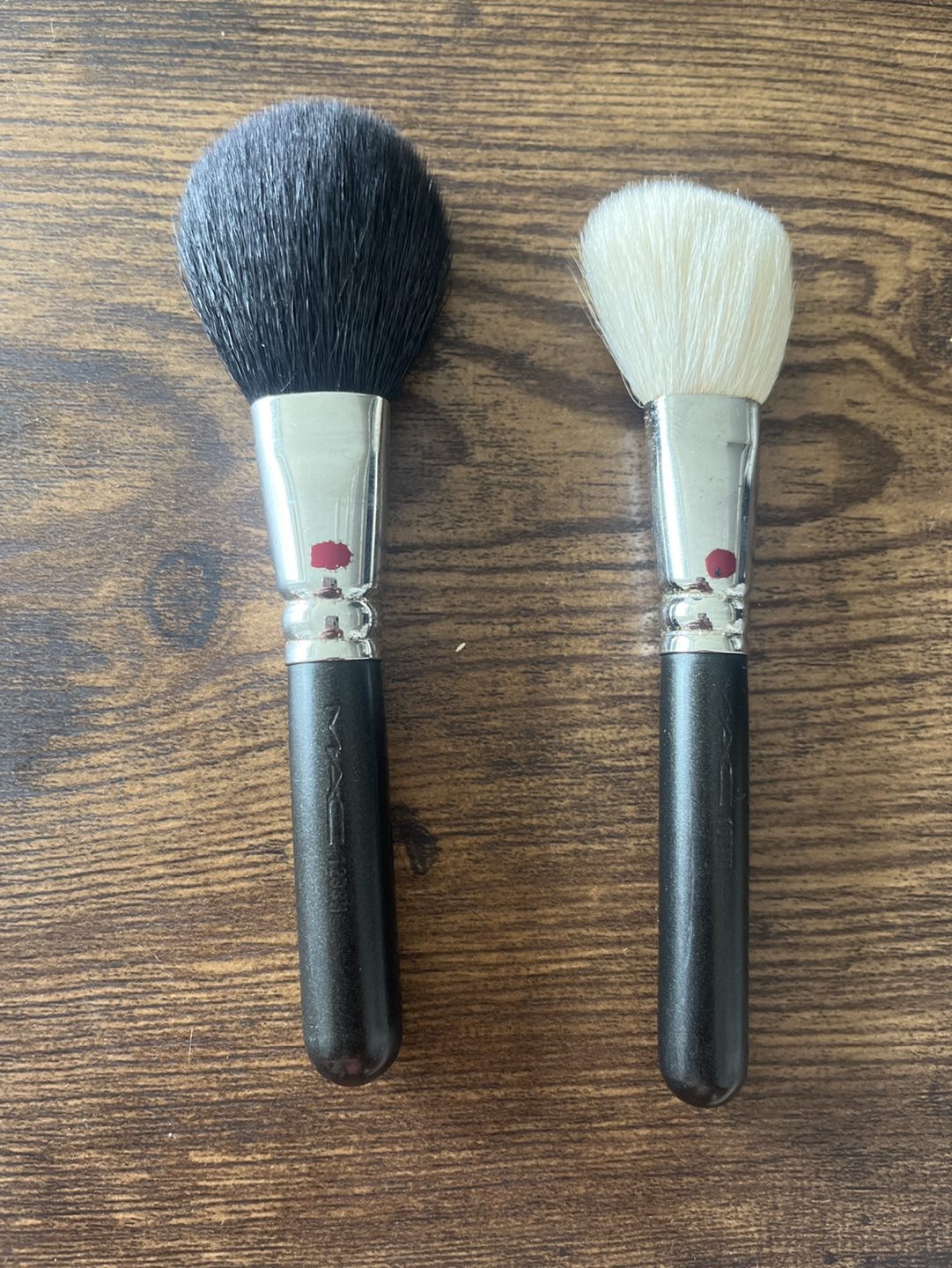 MAC Short handle brush thumbnail