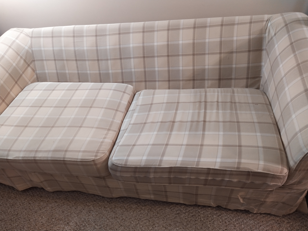 Anyone interested in an old sofa chair that opens into a bed? image indicator(2)