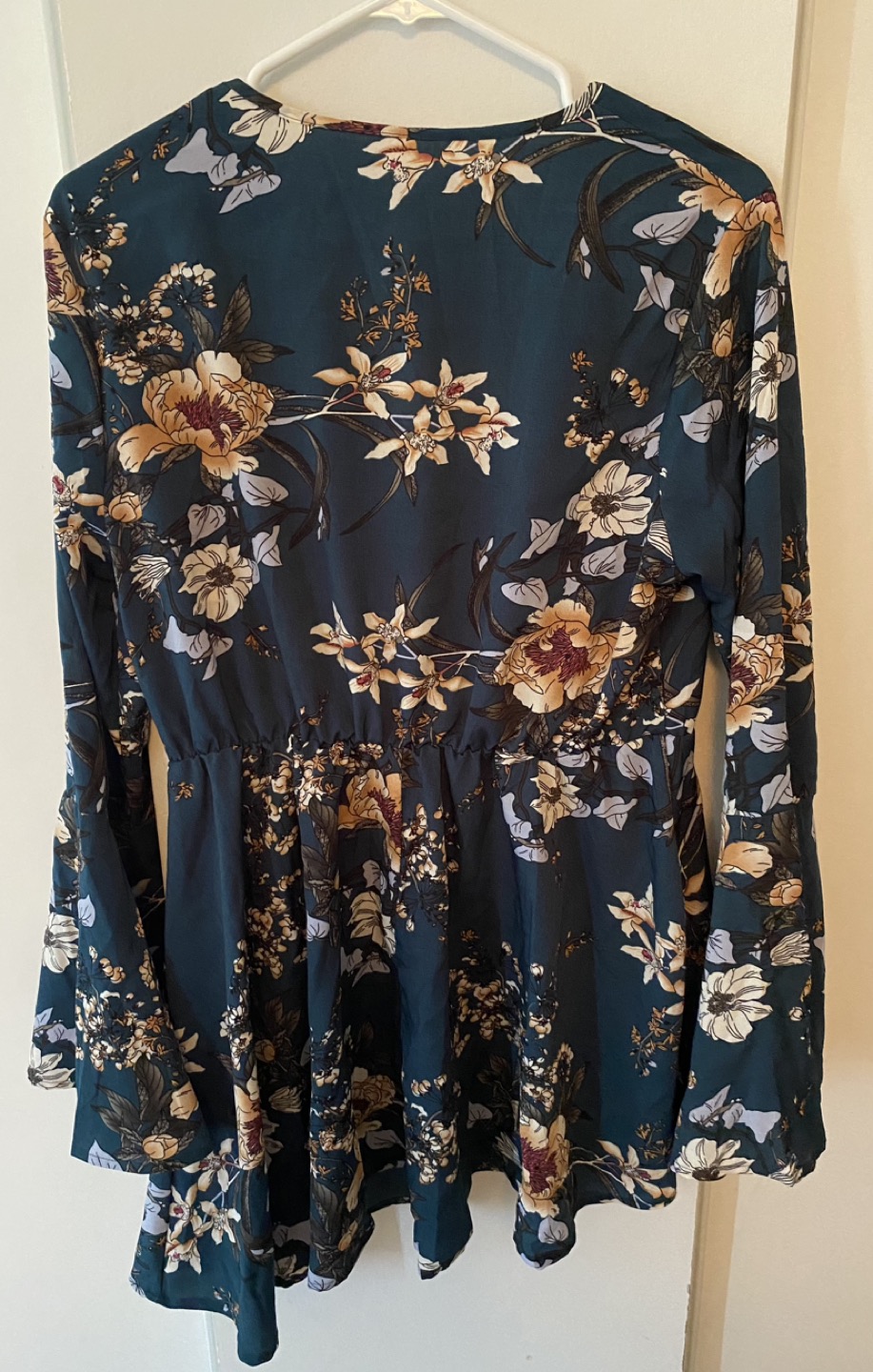 Floral Print V-neck Bell Sleeve - Dress/ Blouse - photo 4