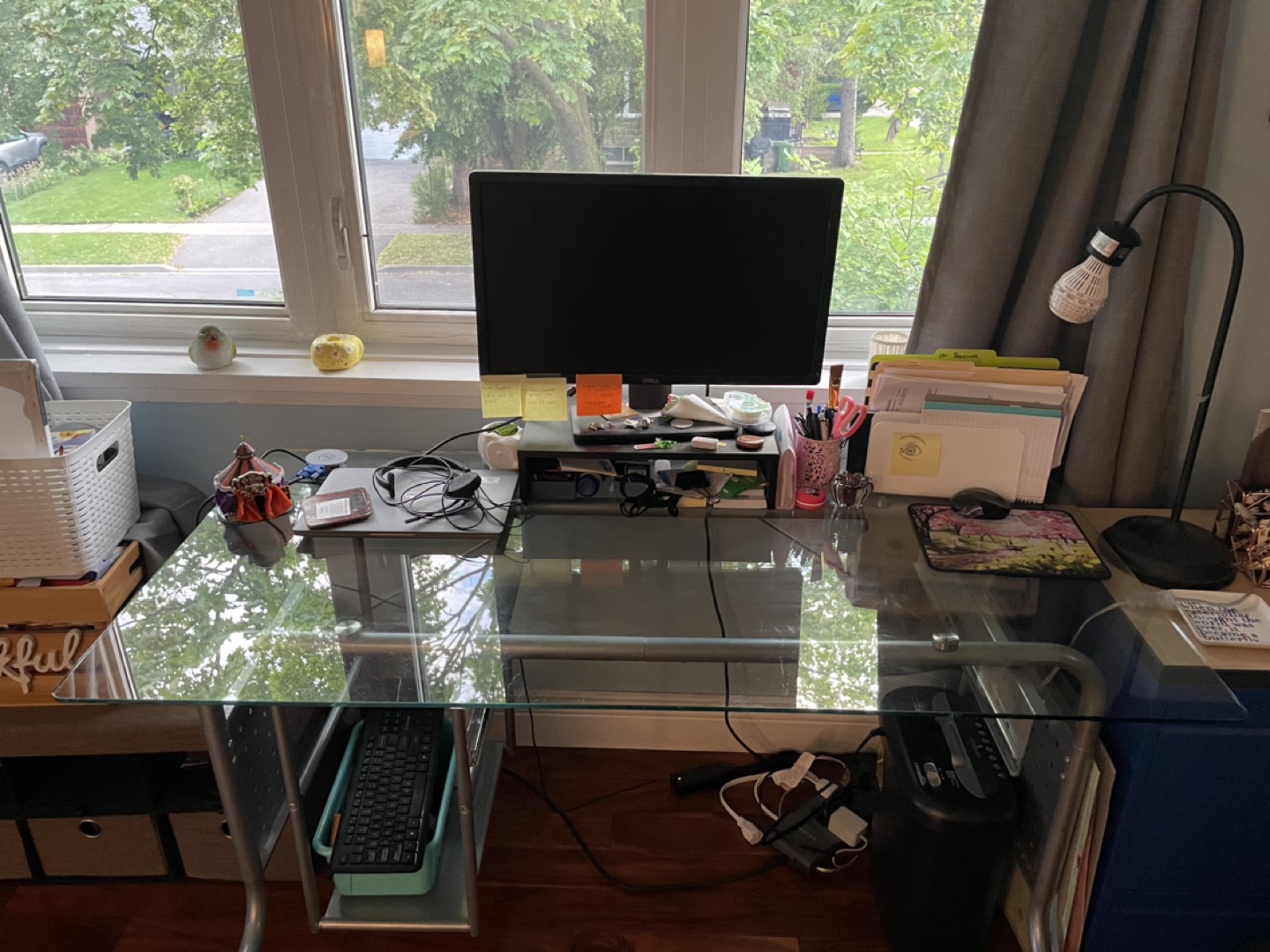 Good condition glass desk - photo 2