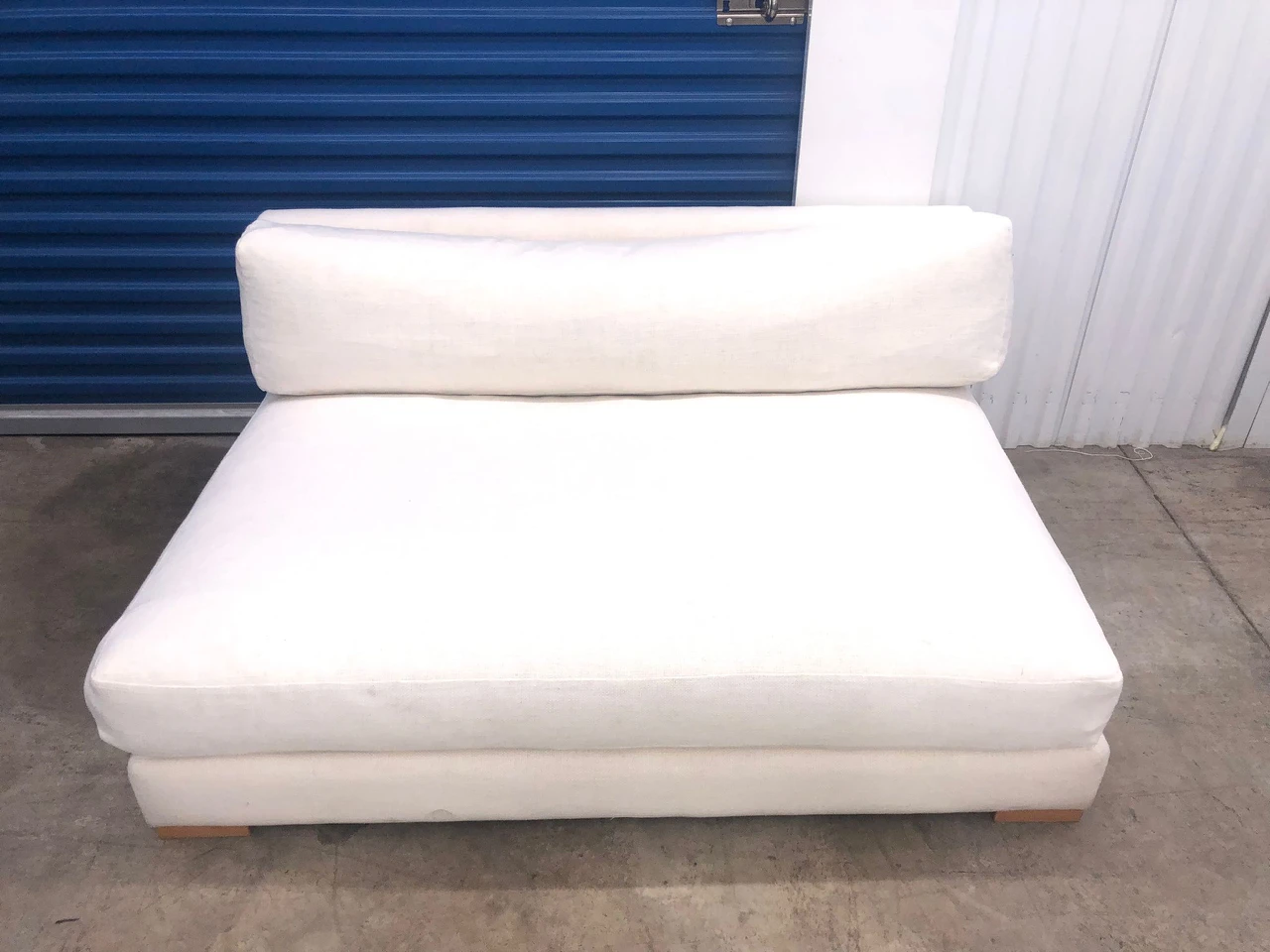 FREE DELIVERY 🚚💨 LIKE NEW CB2 PIAZZA APARTMENT SOFA thumbnail