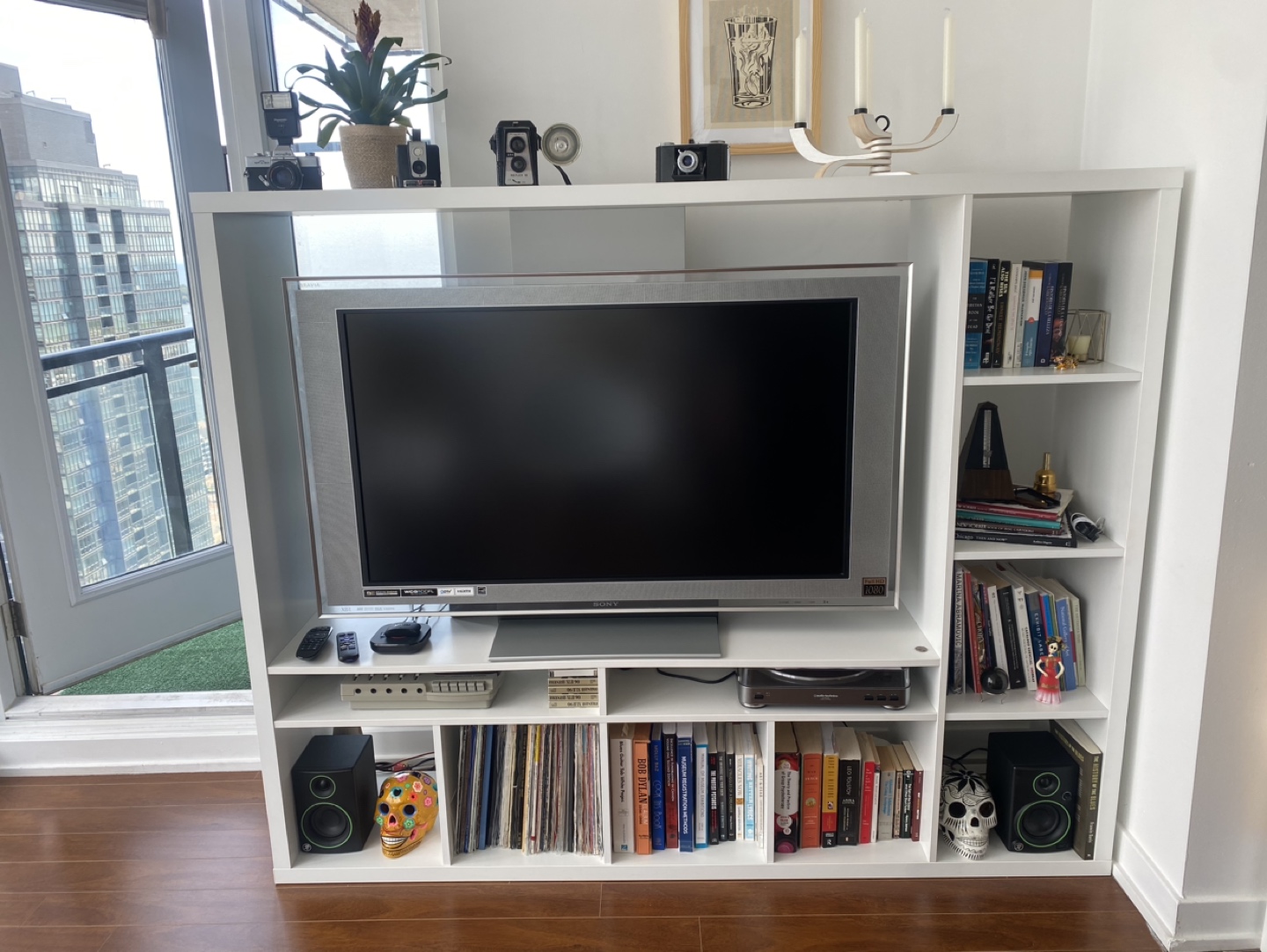 Entertainment Unit/ Bookshelves