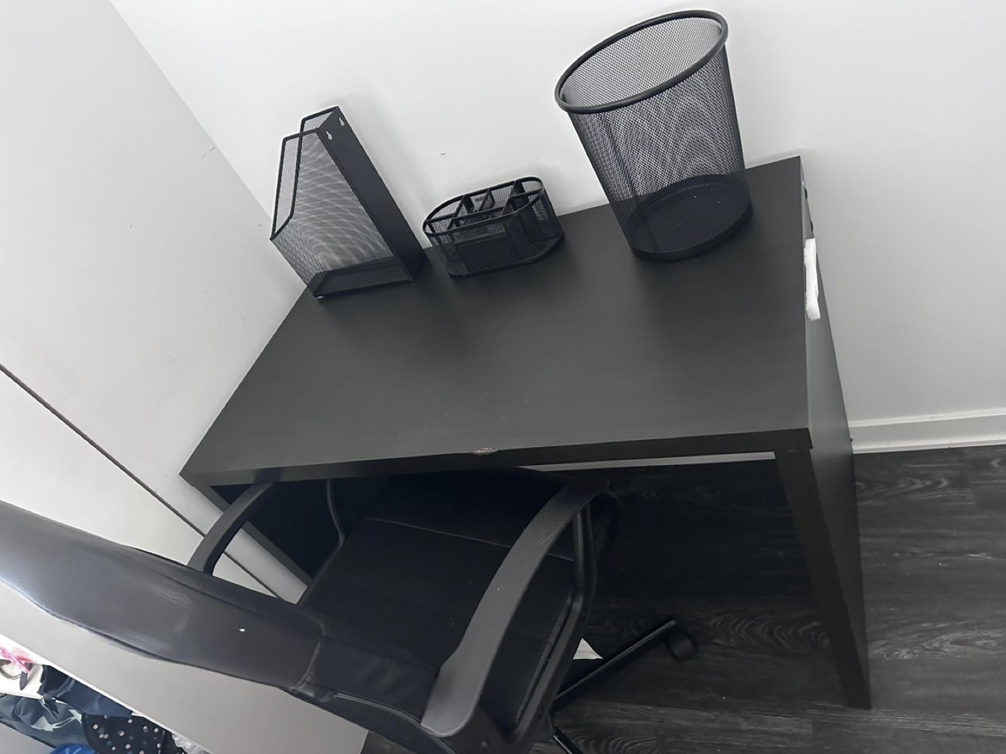 Ikea Desk  -100cm length and accessories thumbnail