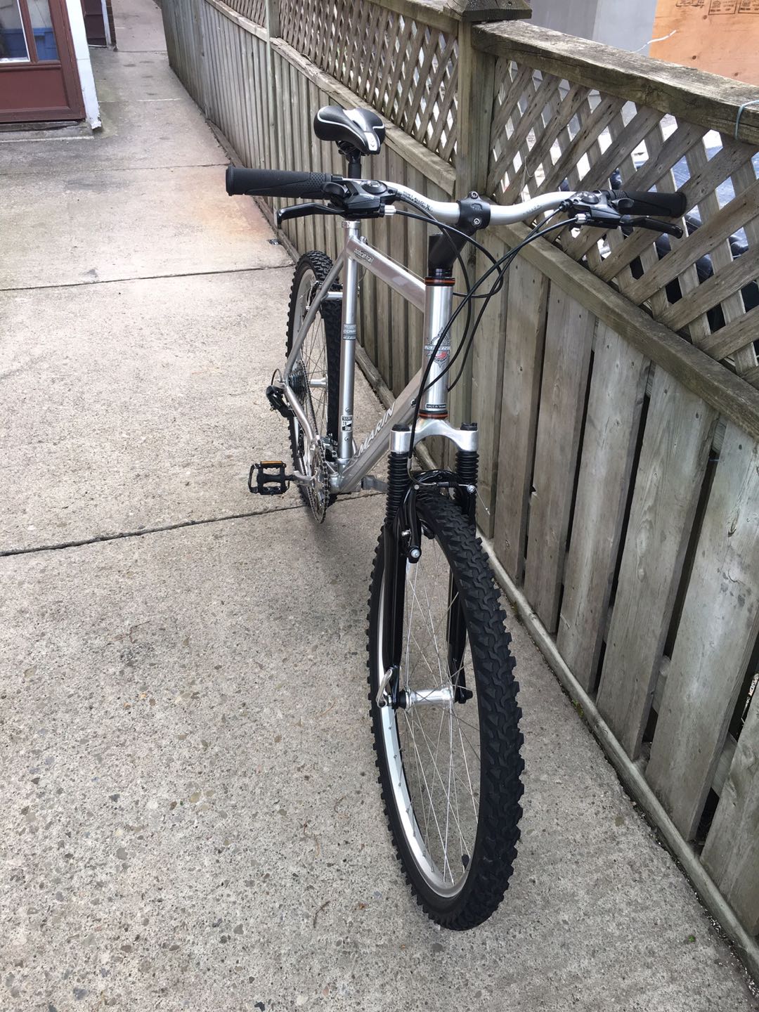 Marin Bobcat Trail front suspension fork mountain bike, - photo 2