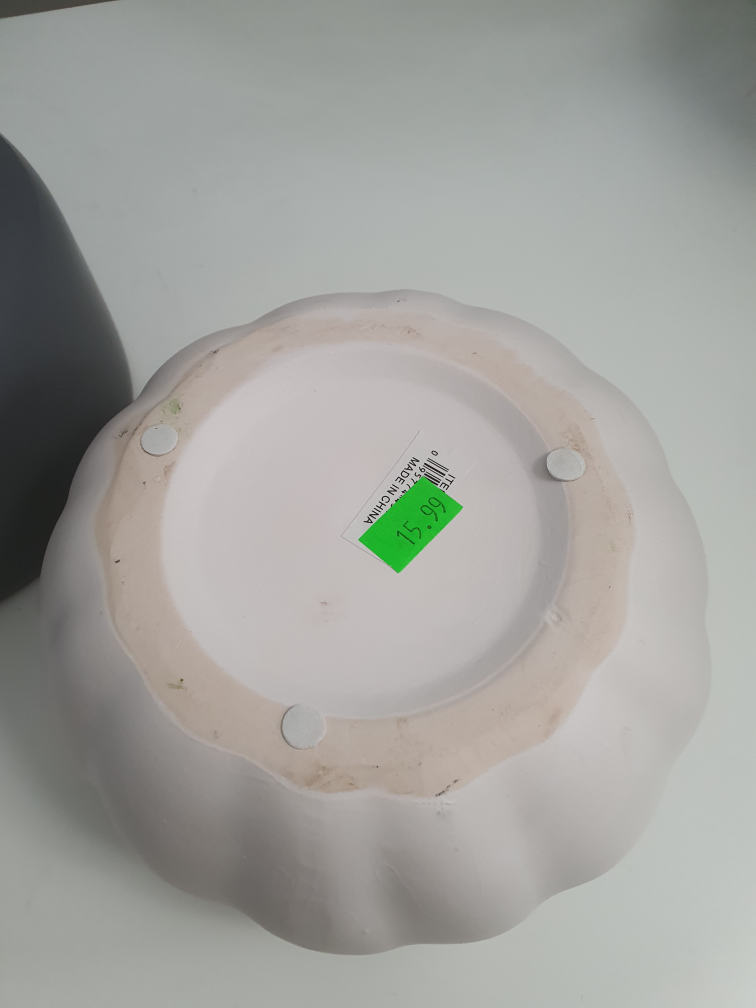 Ceramic plant pots/planters image indicator(2)