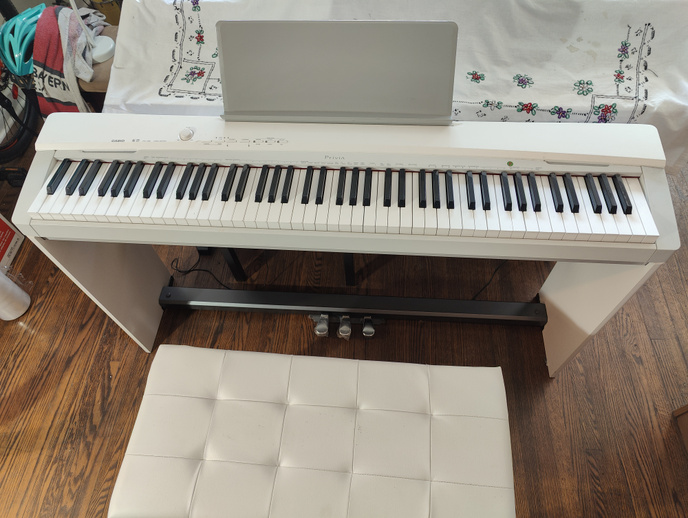 Casio Privia PX-135, digital piano 88 weighted keys | Karrot