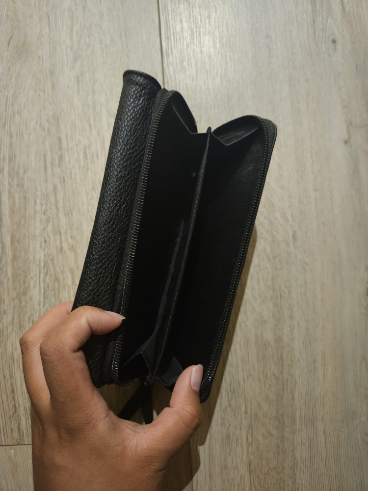 Black Wristlet image indicator(3)