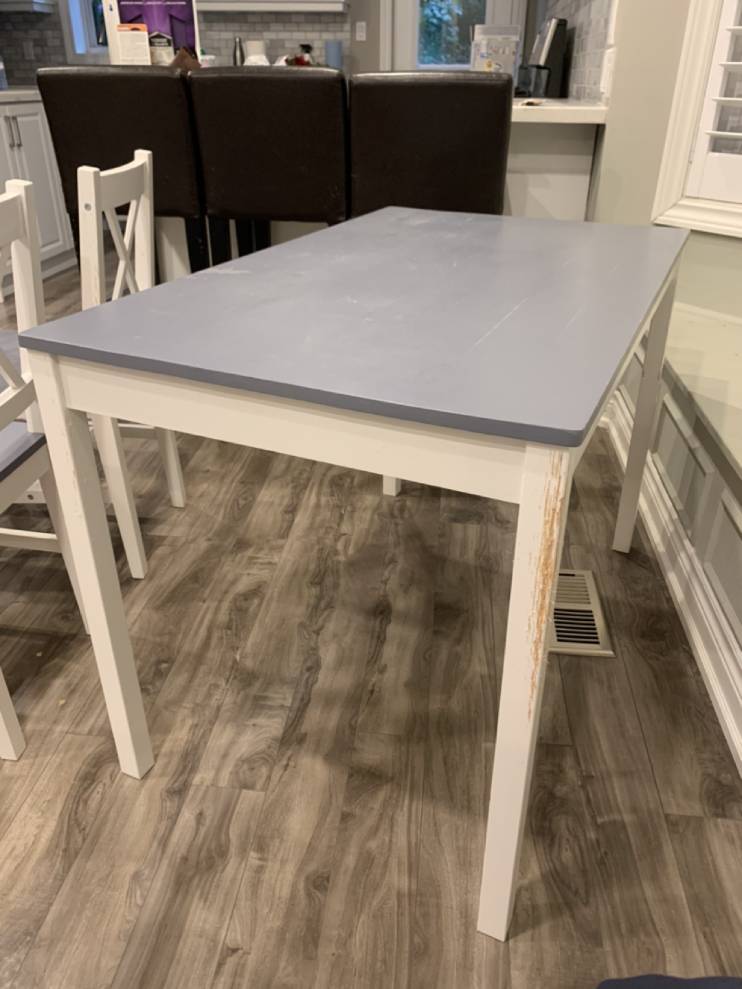 Table and chairs (set) image indicator(2)