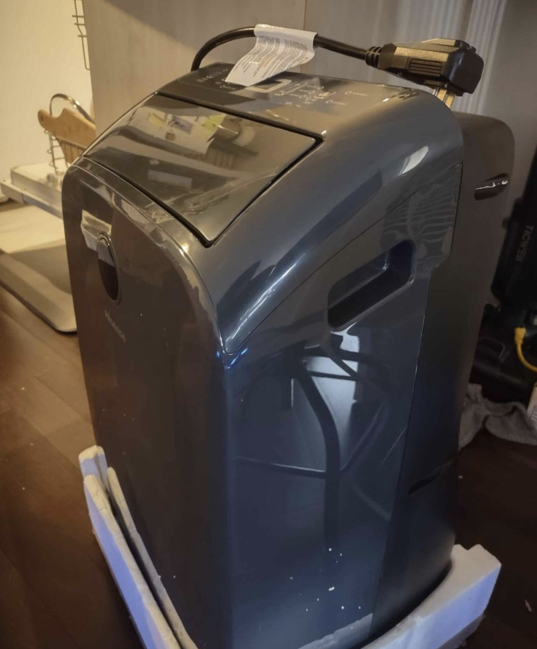 Hisense portable AC and heater, dehumidifier, like new thumbnail