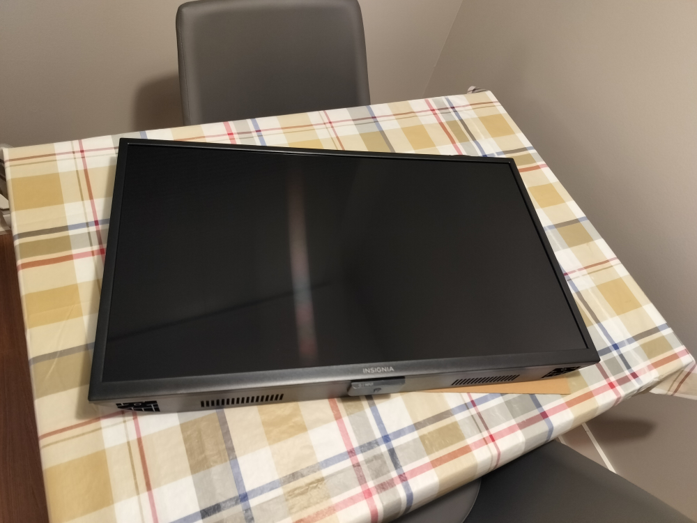 INSIGNIA 32" LED TV image indicator(2)