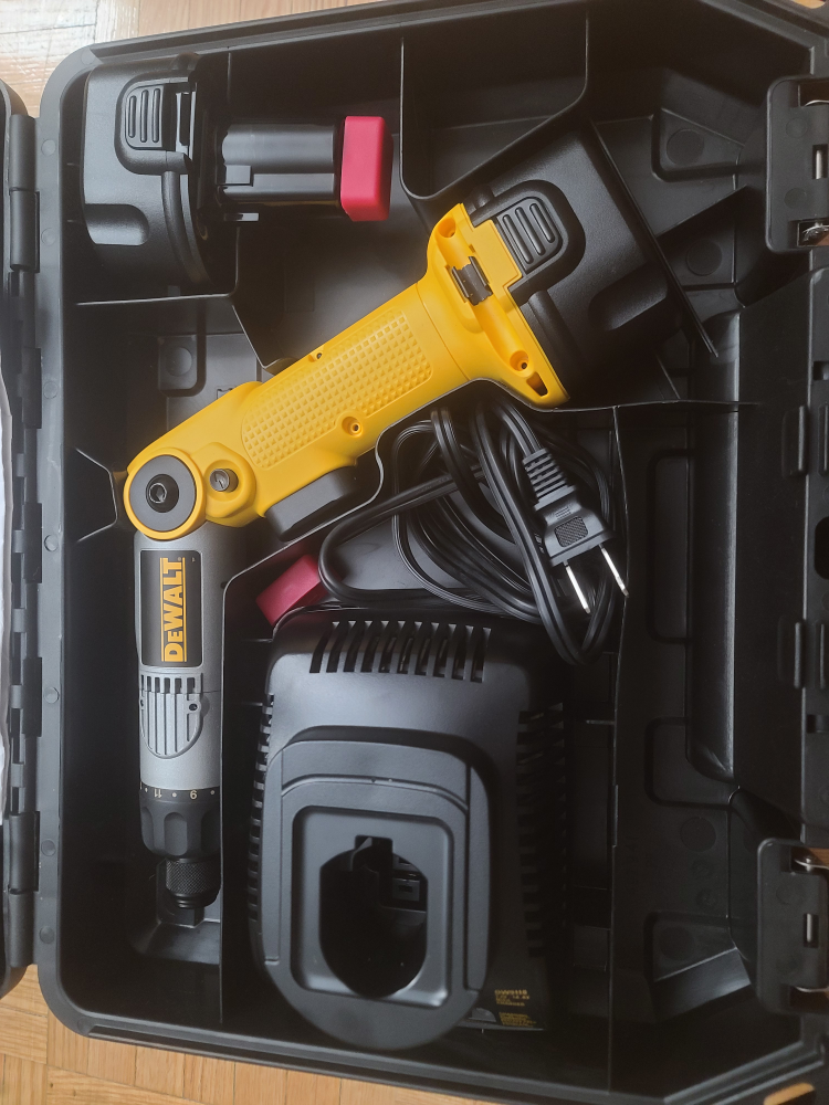 Dewalt Heavy duty cordless Screwdriver Tool thumbnail