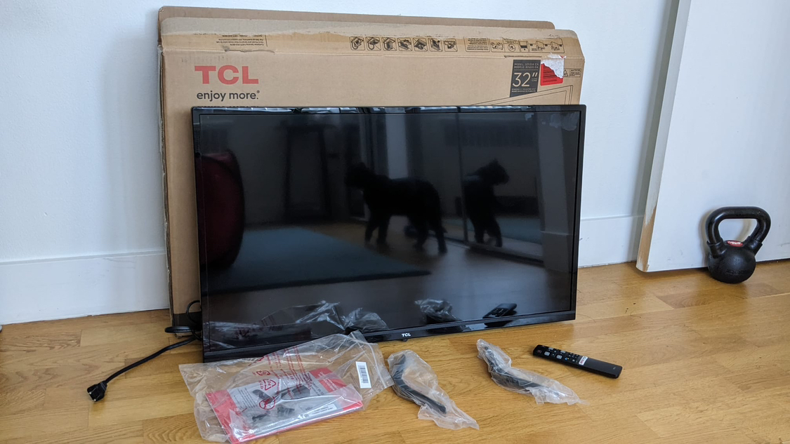 TCL tv 32” thumbnail