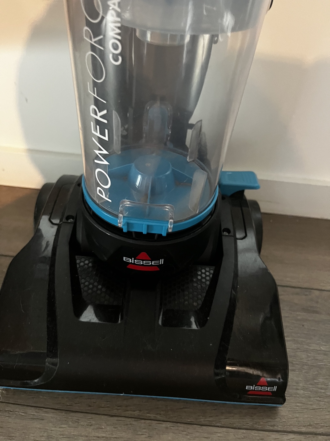 Bissell Power Force Compact Vaccum - photo 3