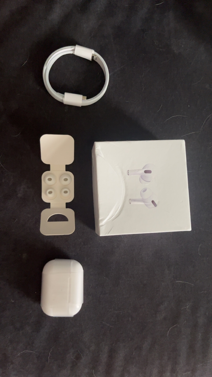Apple Airpods 2nd Generation - photo 4