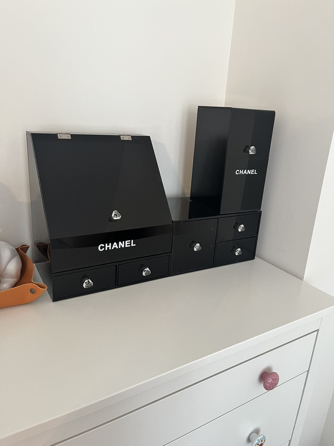 Makeup containers - photo 2