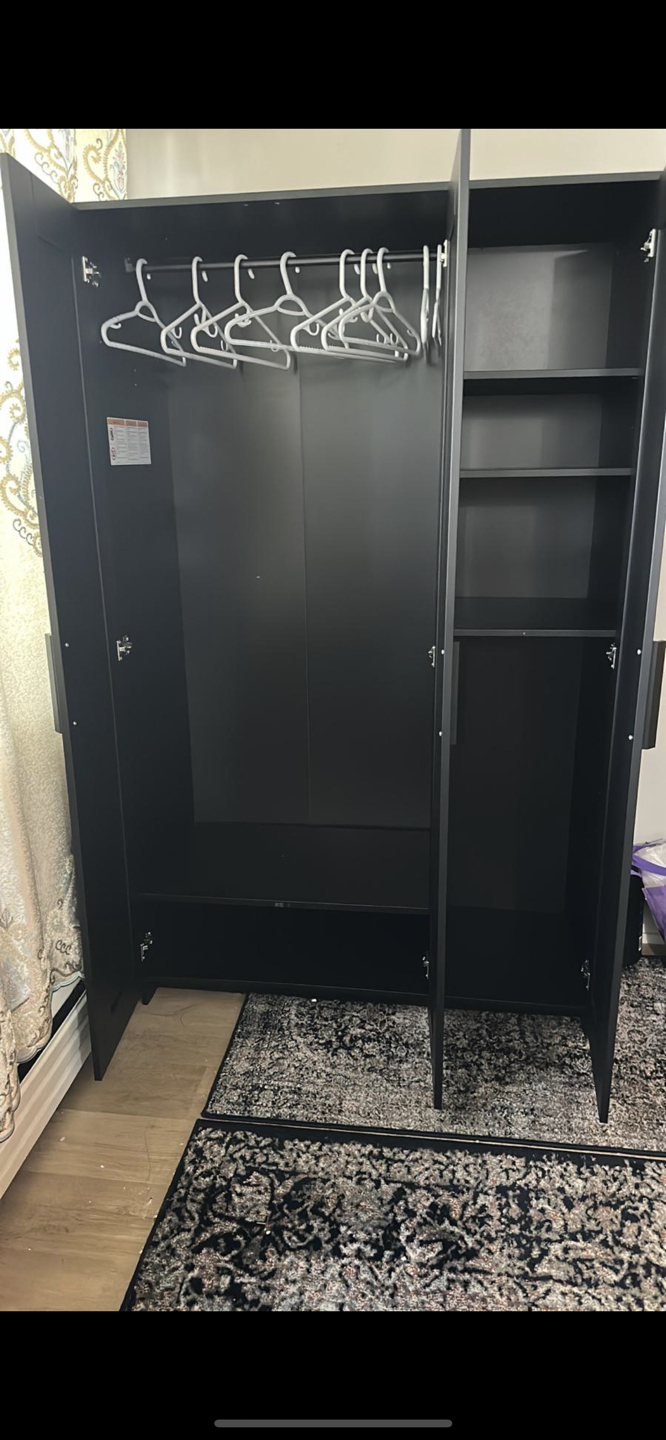 Wardrobe - photo 2