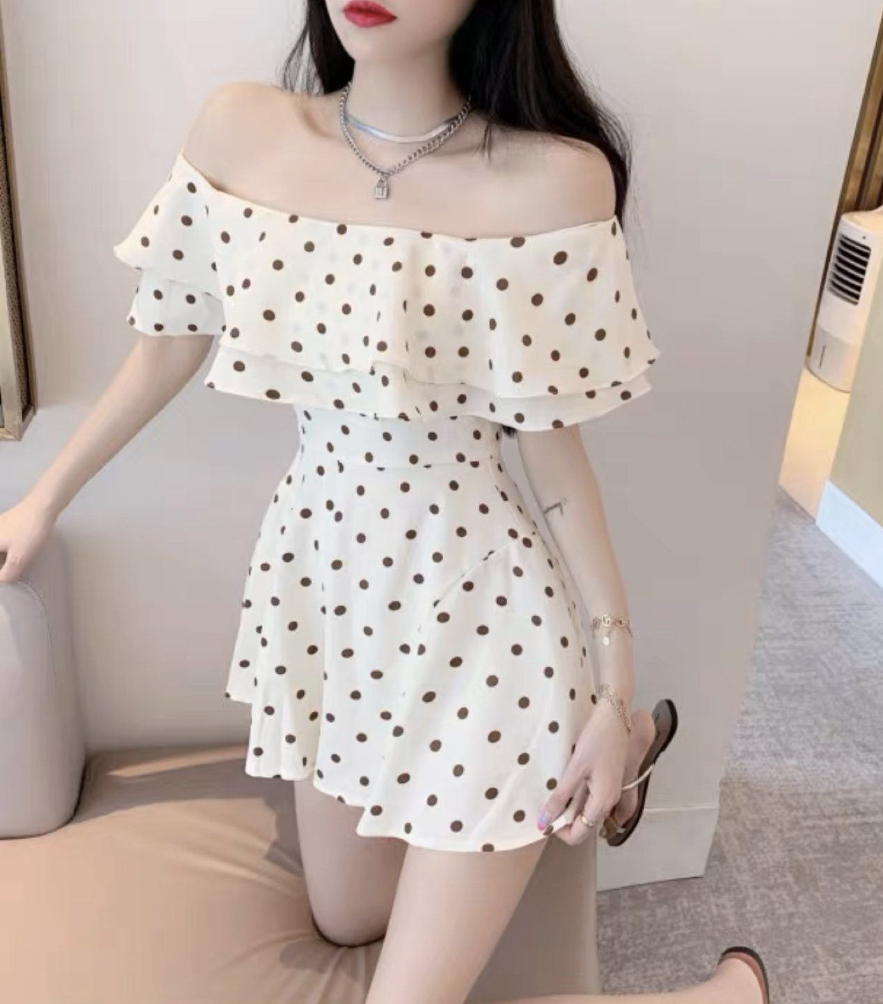 off shoulder dress image indicator(2)
