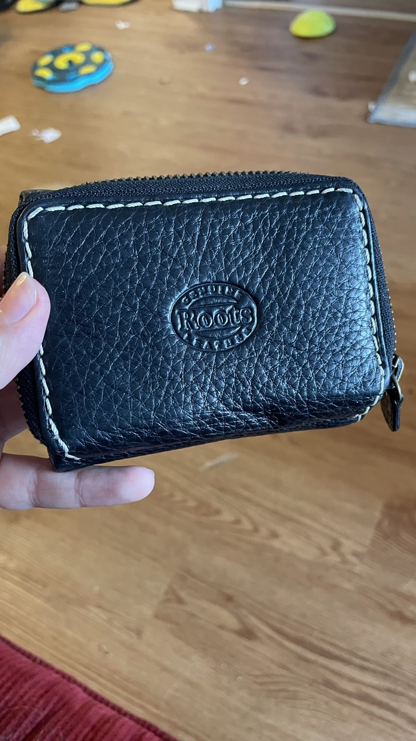 Roots Tri-fold wallet thumbnail