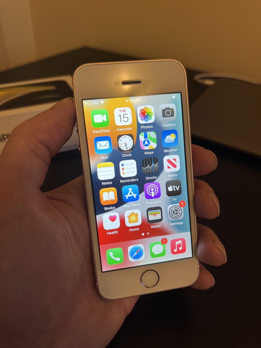 iPhone SE for sale - photo 2