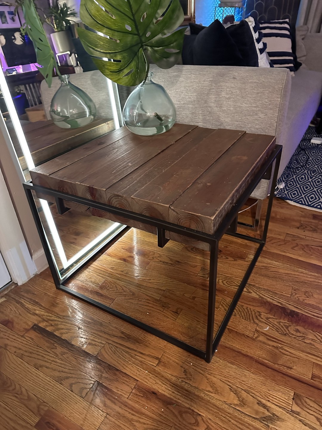 Beautiful West Elm coffee table / end table - photo 2