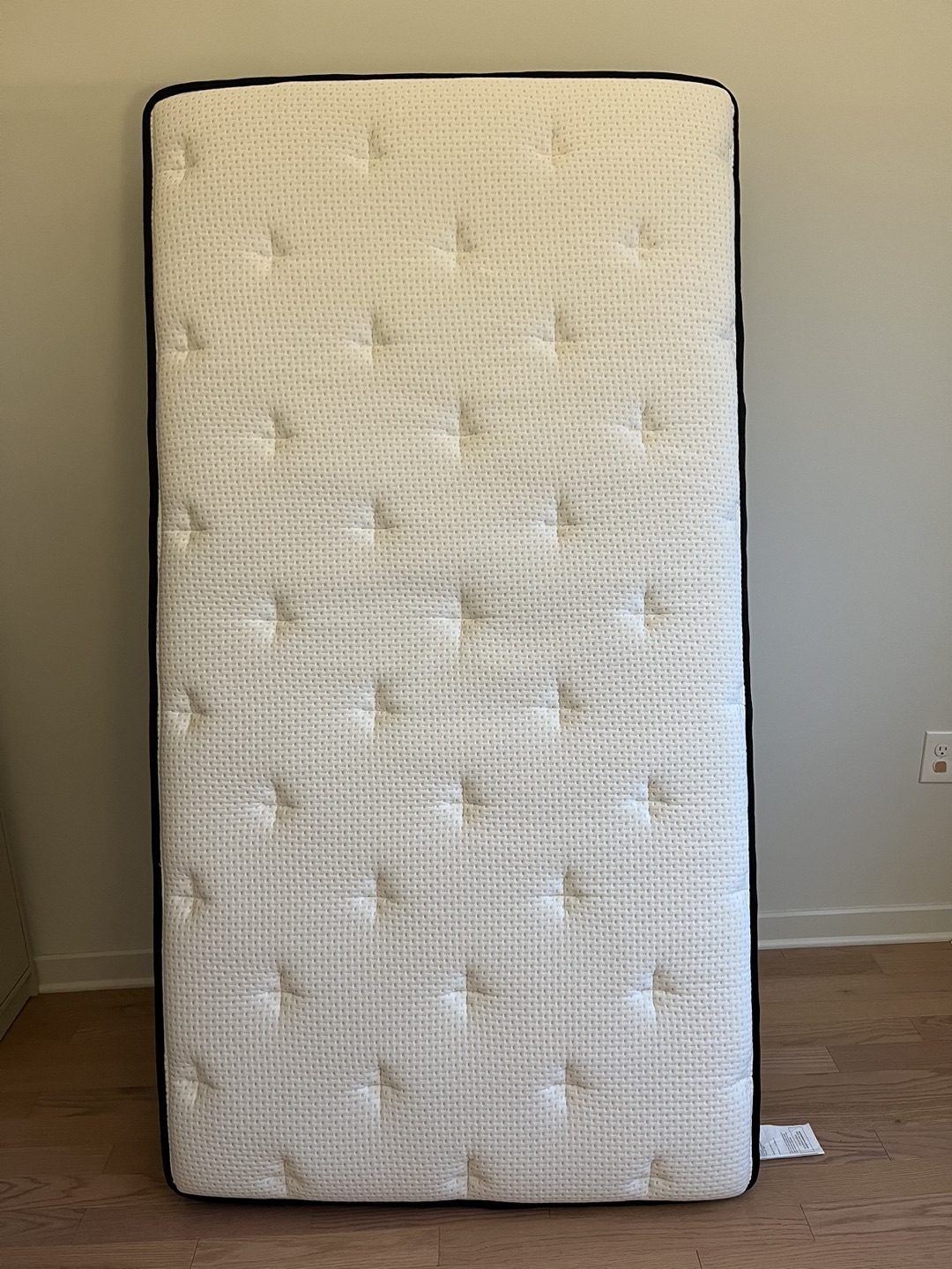 Zinus twin size mattress👍(~8/29)