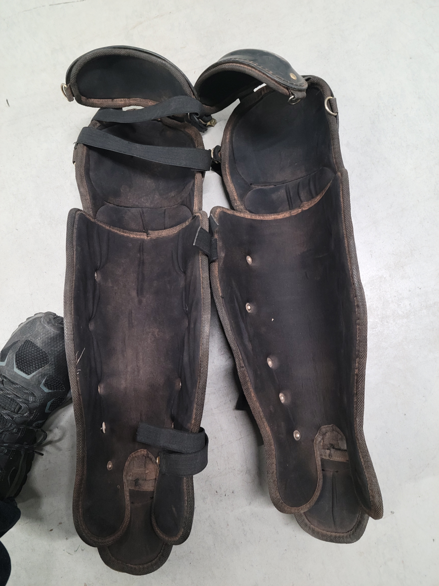 Rawlings Catchers gear. - photo 5