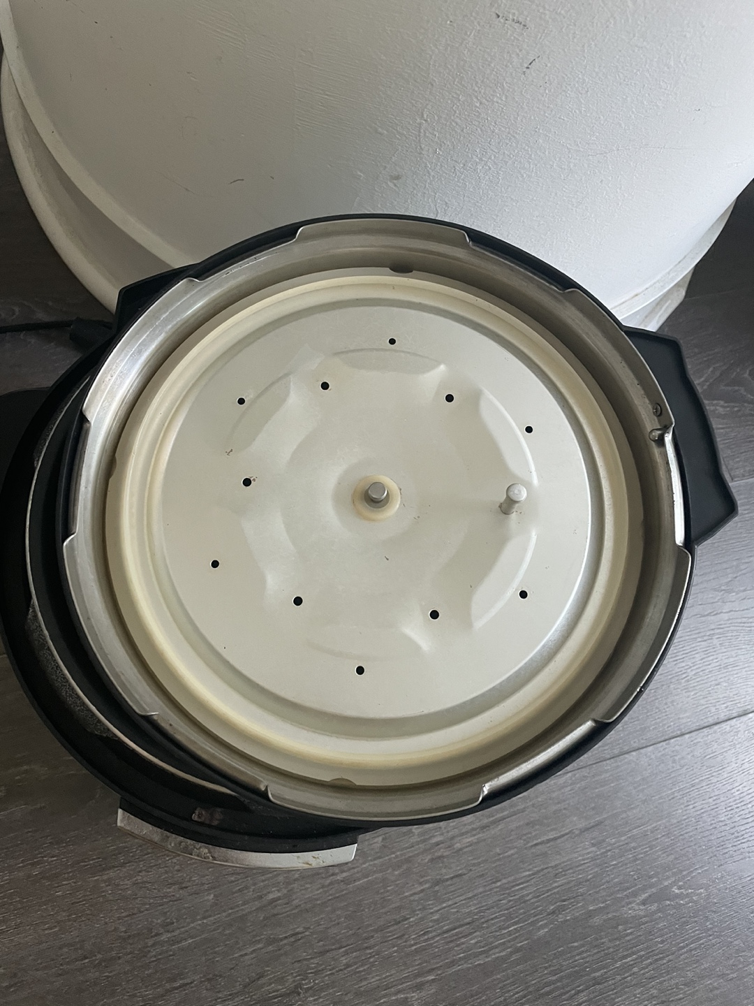 Starfrit Electric Pressure Cooker 6L - photo 3