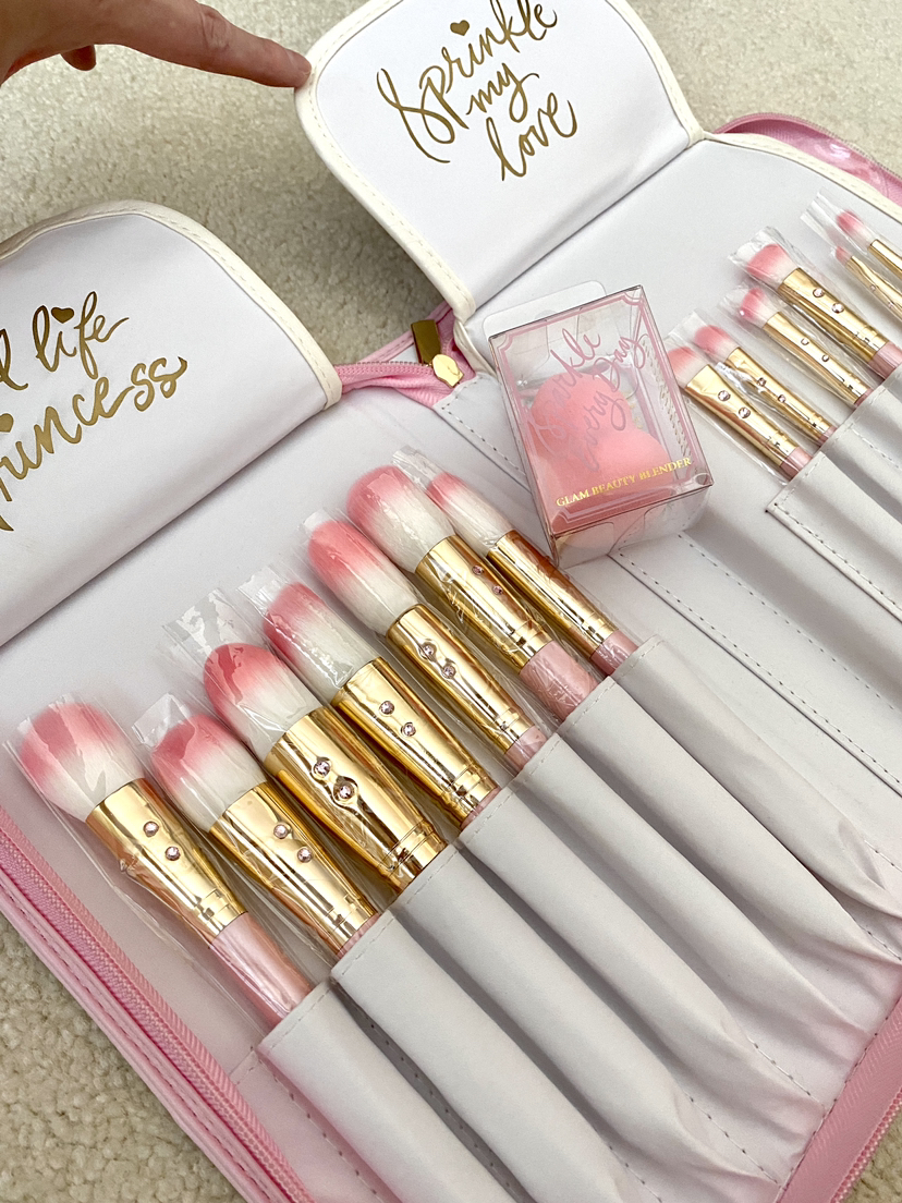 NEW Pink Glam Brush Book (very Barbie💕) image indicator(10)