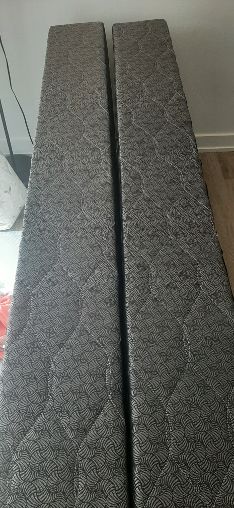Box spring Queen mattress