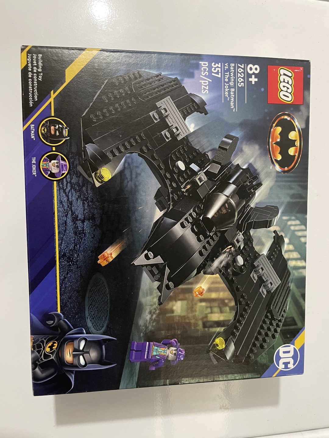 BNIB BATMAN LEGO 76265 thumbnail