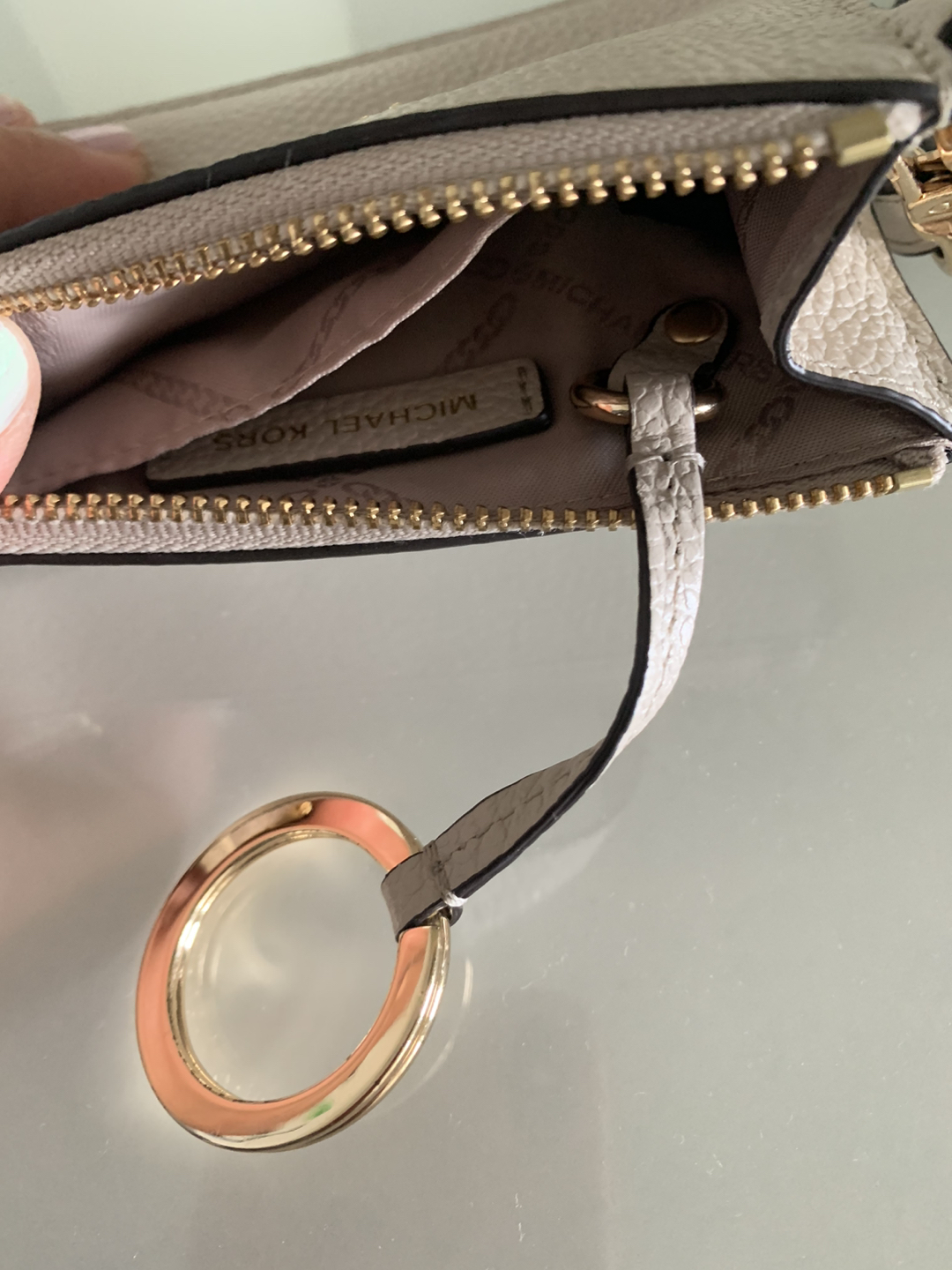 Coin wristlet image indicator(3)