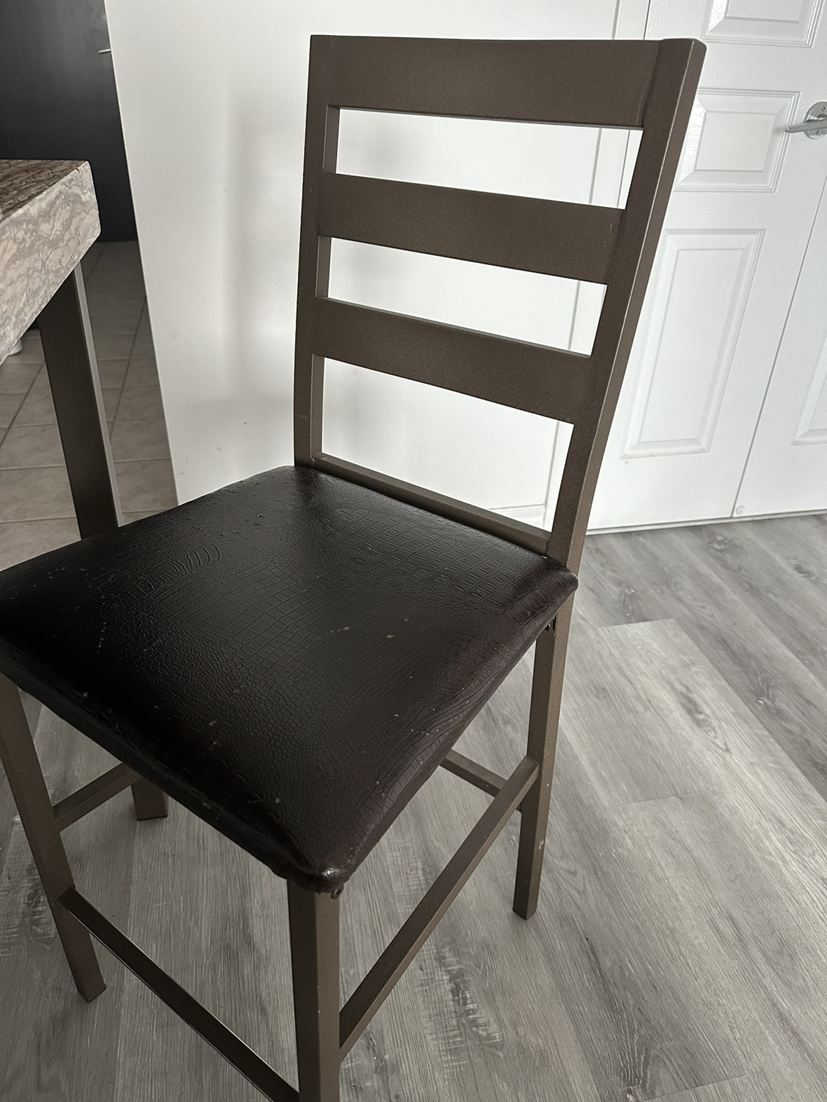 Table + 4 chairs - photo 5