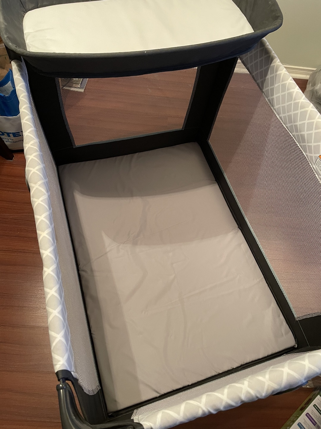 Graco Pack ‘n Play Travel Dome XL Playard image indicator(2)