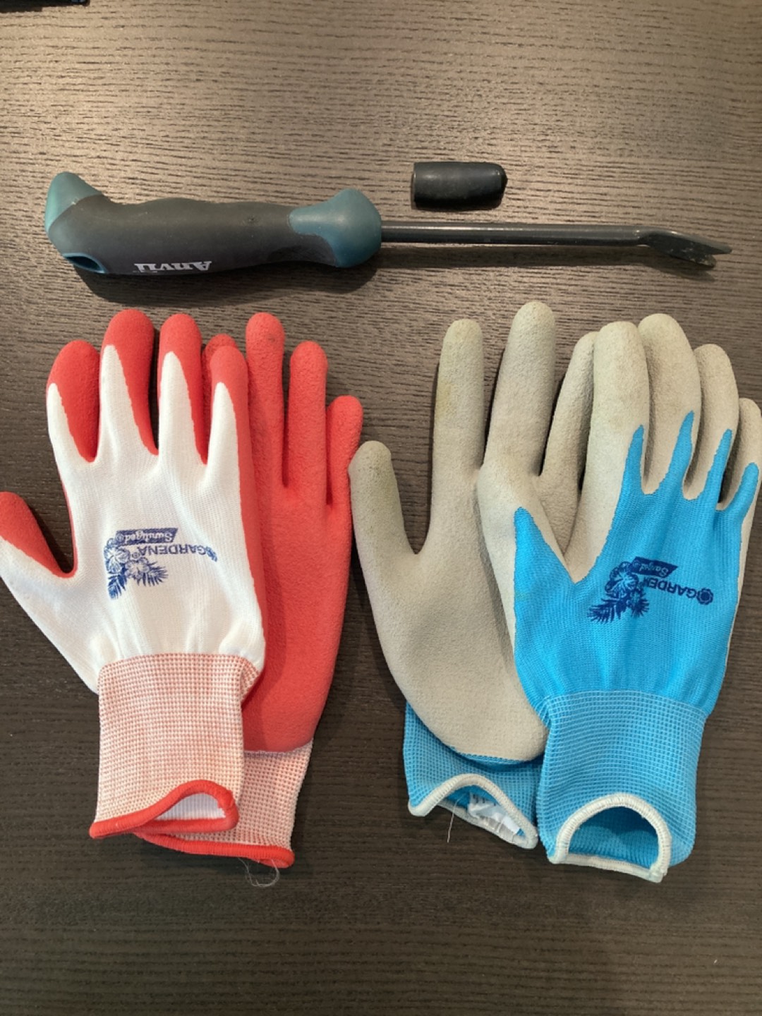 Gently used gardening gloves + weeding tool thumbnail