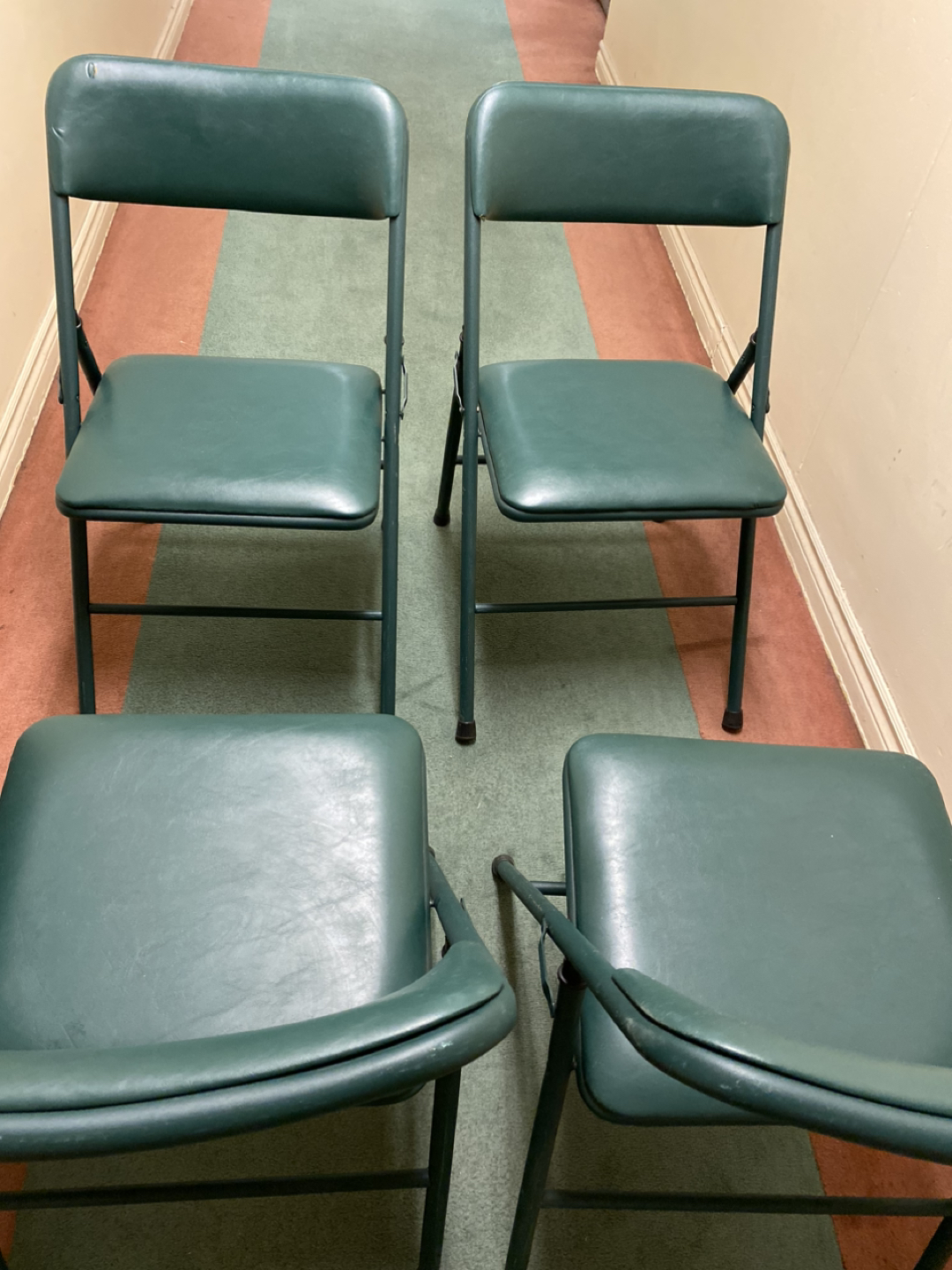 folding Chairs image indicator(2)