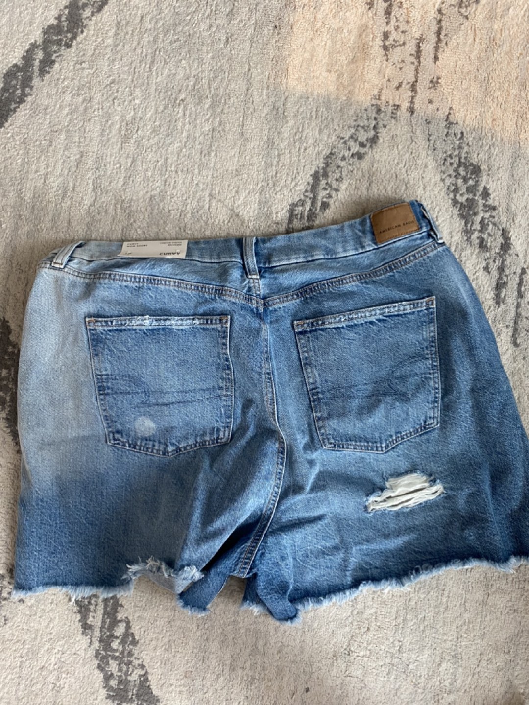American Eagle: Curvy Mom Shorts image indicator(3)