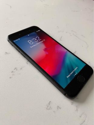 iPhone 8 - space grey/64 gb/91% battery thumbnail