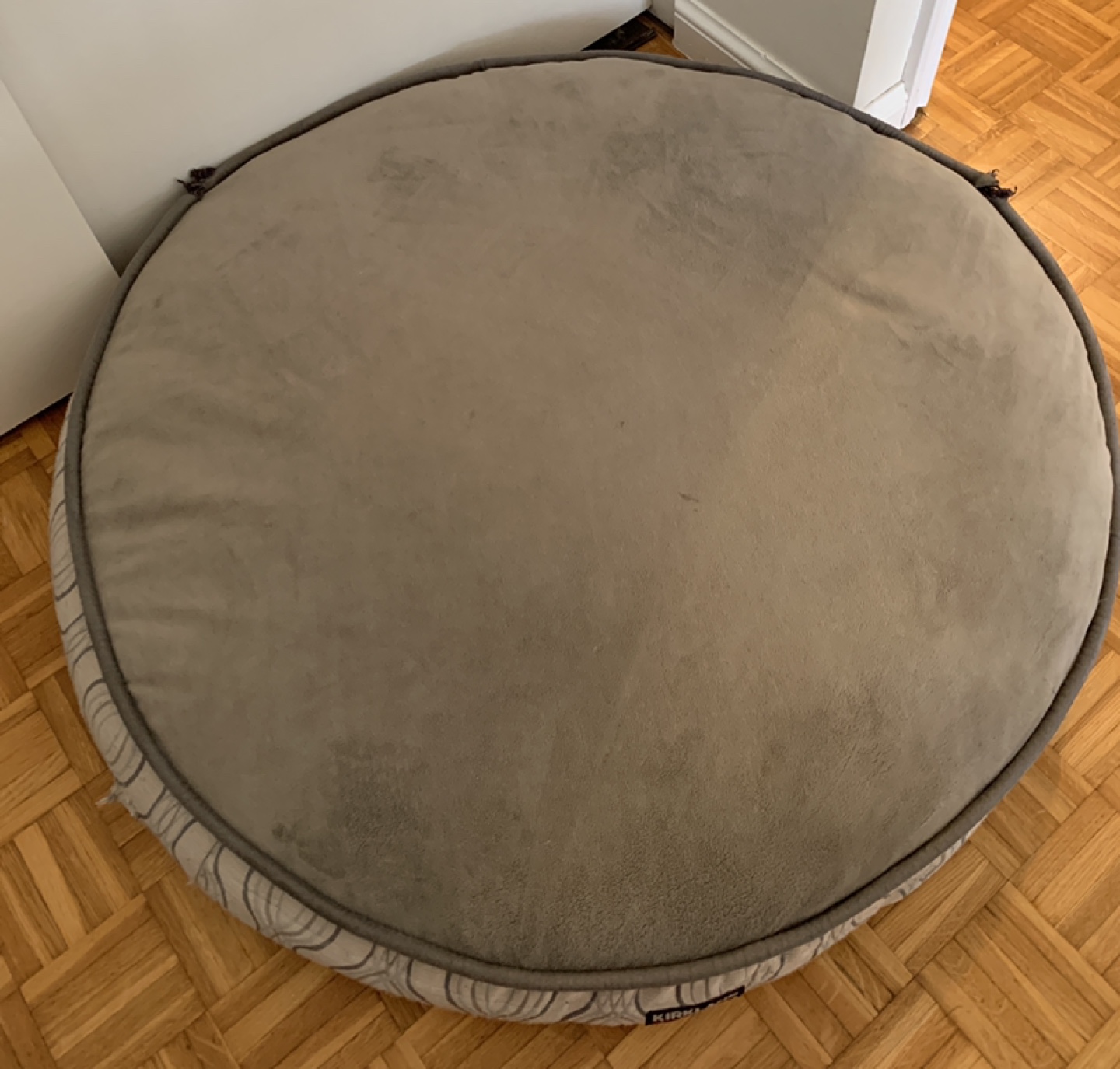 Dog bed thumbnail