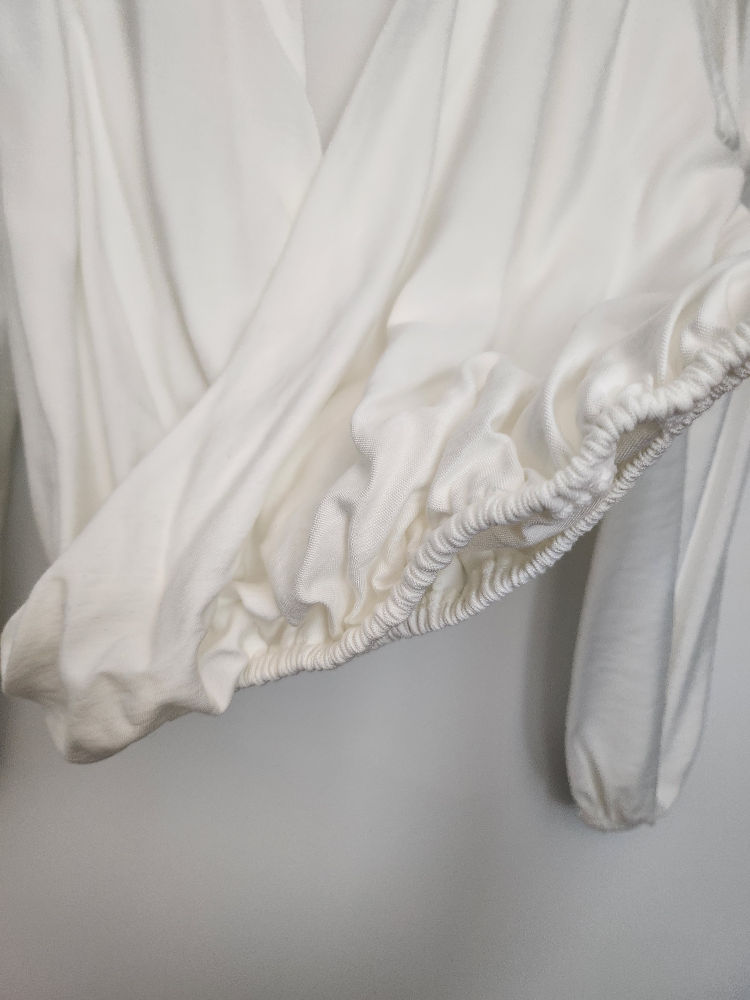 white shirts - photo 3