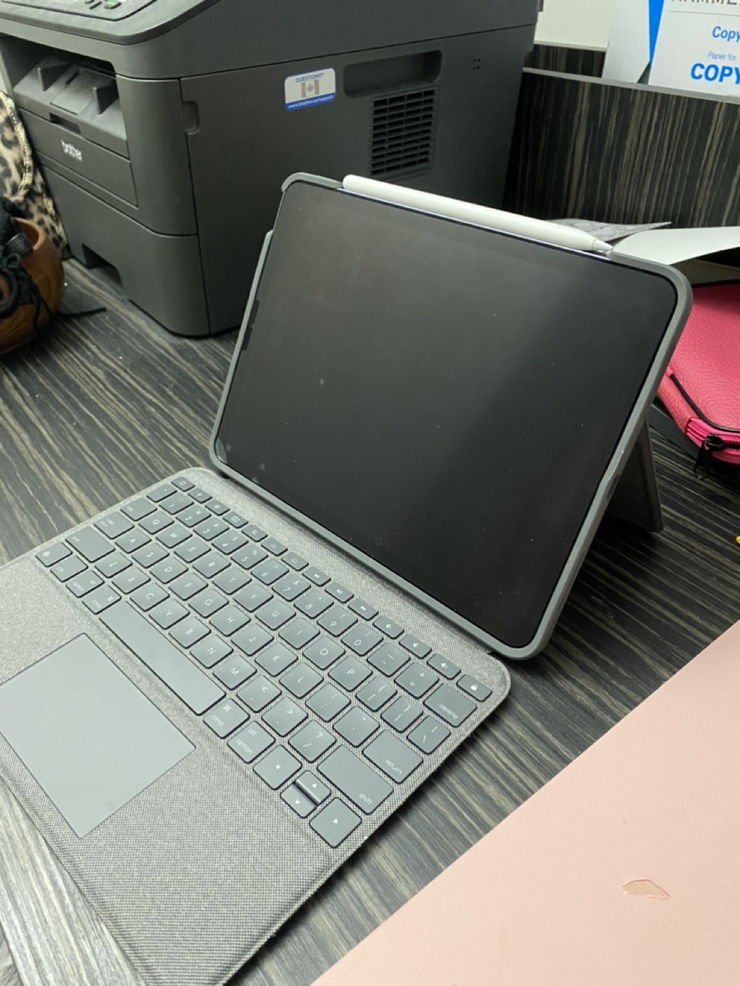 Logitech Folio Touch for iPad Air 5 thumbnail