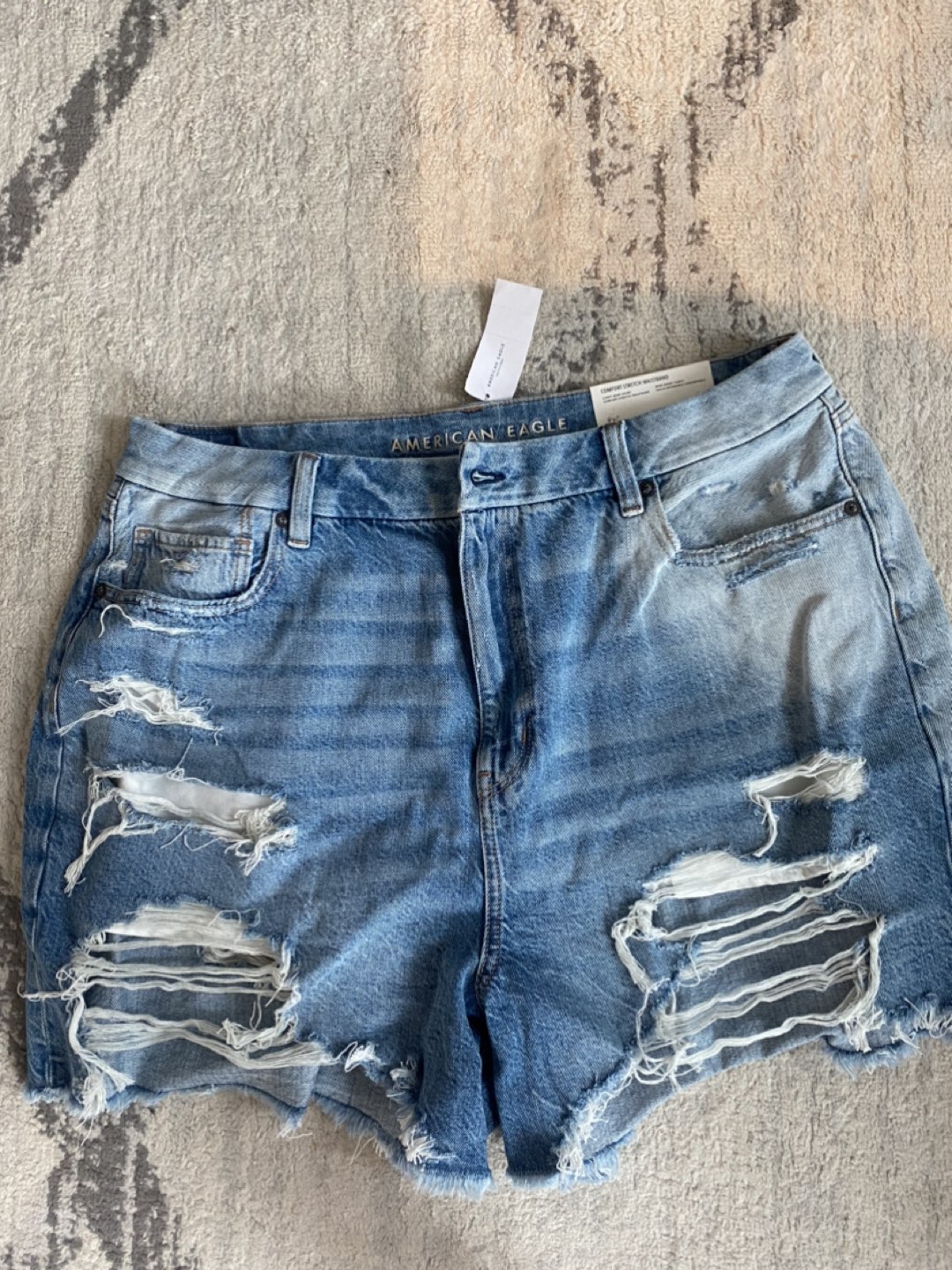 American Eagle: Curvy Mom Shorts image indicator(2)