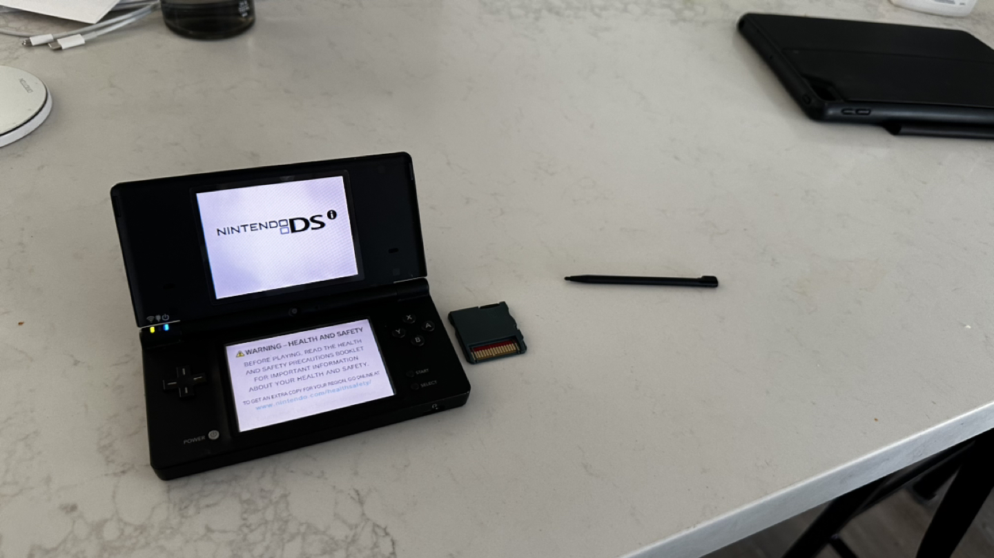 Nintendo DSI - photo 2