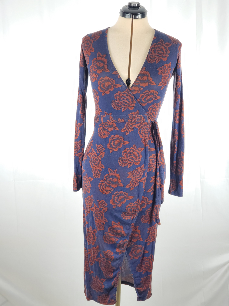 Forever 21 Small Blue & Red Bodycon Floral Wrap Dress