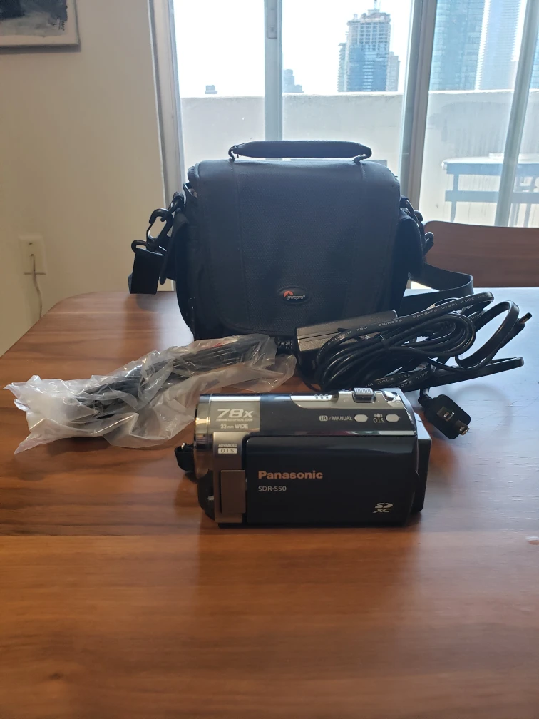 Panasonic SDR-S50 Camcorder with carrying bag thumbnail