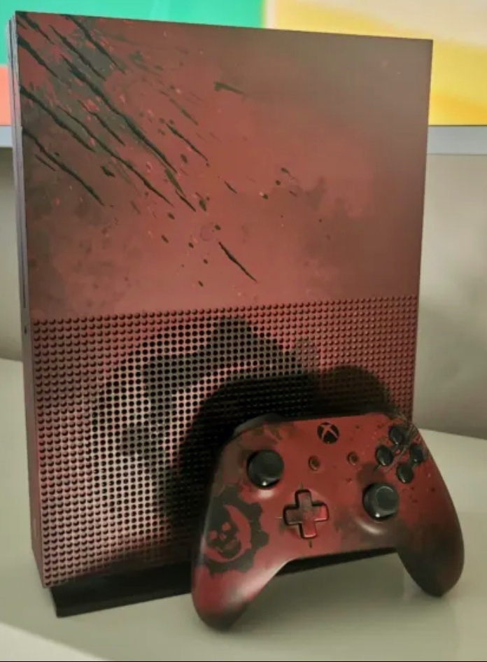 Xbox one s (Gears of War edition)