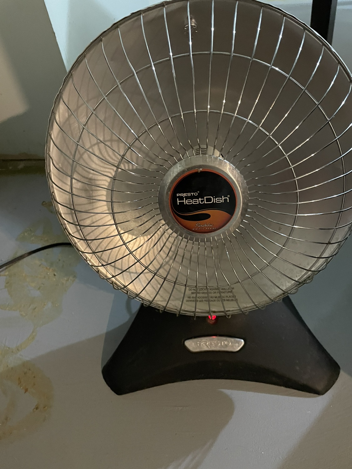Presto heat dish space heater