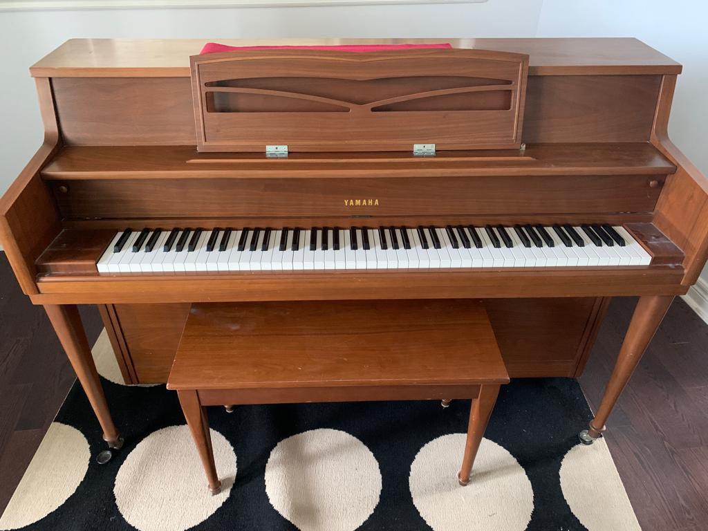 Yamaha Wall Piano image indicator(2)