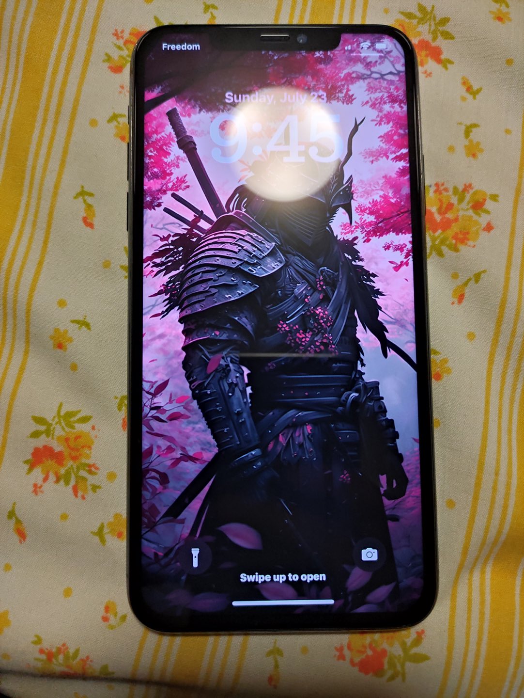 iPhone 11 Pro Max - photo 2