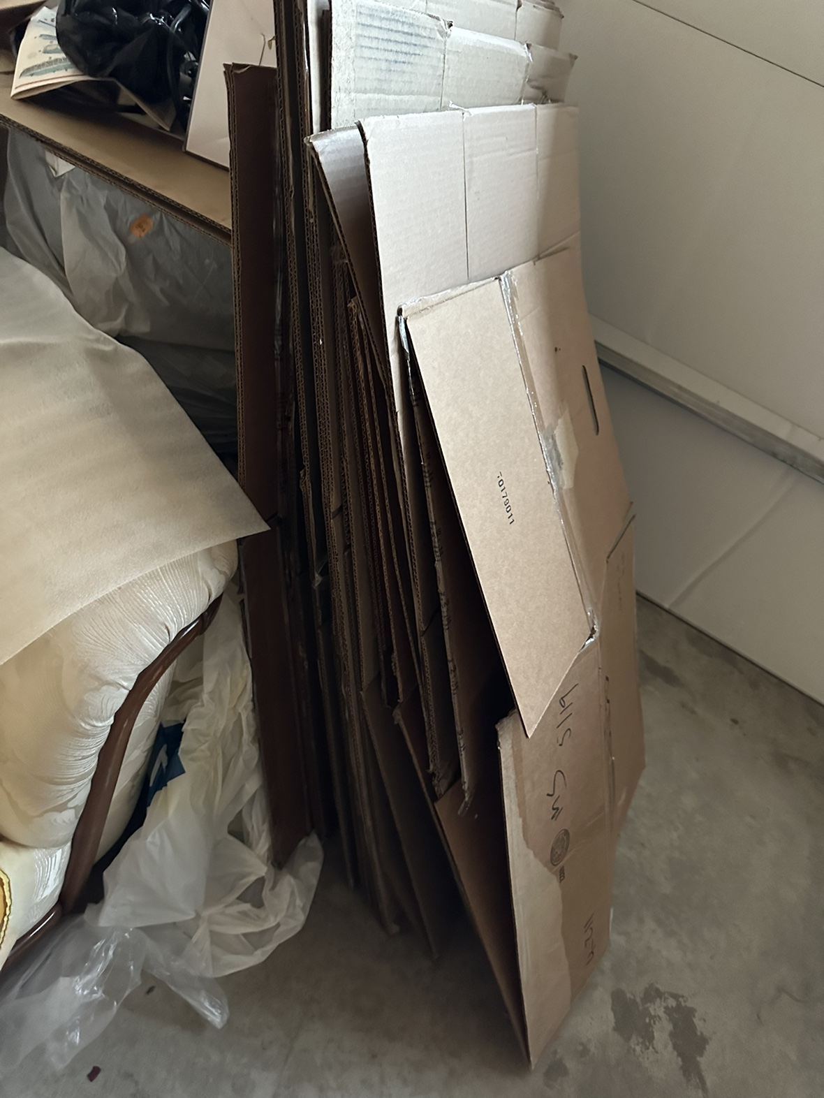 20+ Large/ Medium moving boxes
