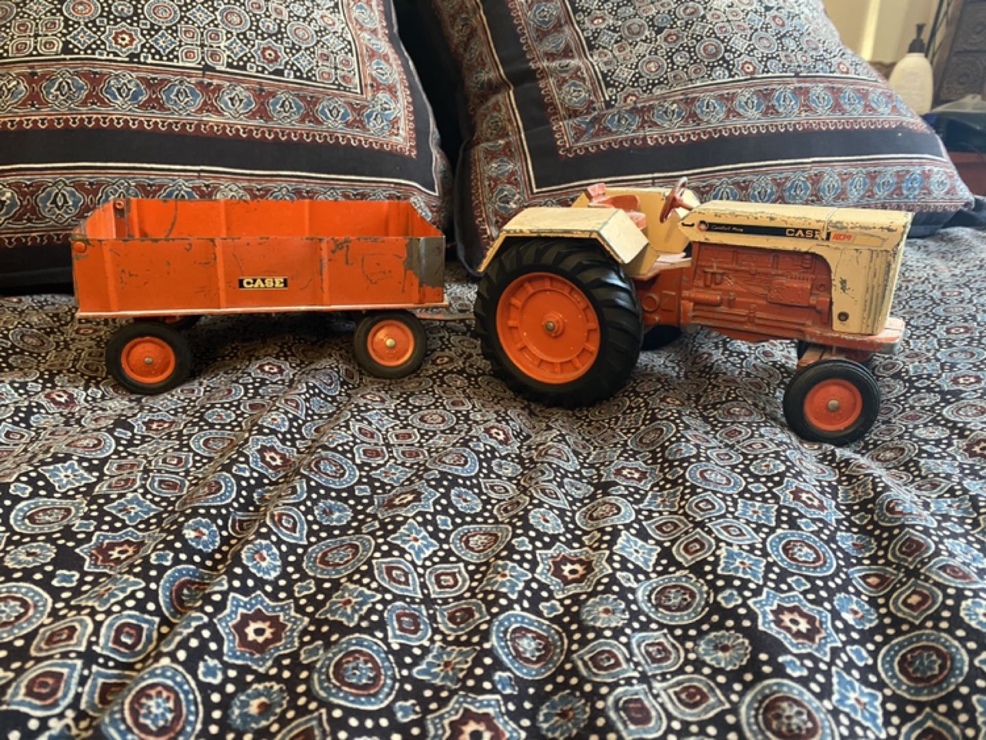 CASE 1030 Comfort King Die-Cast  Metal thumbnail